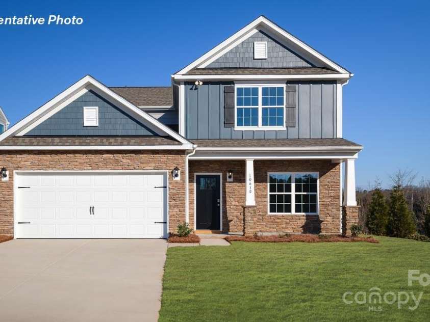 1416 6th Street, Hickory, NC 28601.  MLS# CAR4222612, YatesRealty ID 7404. 