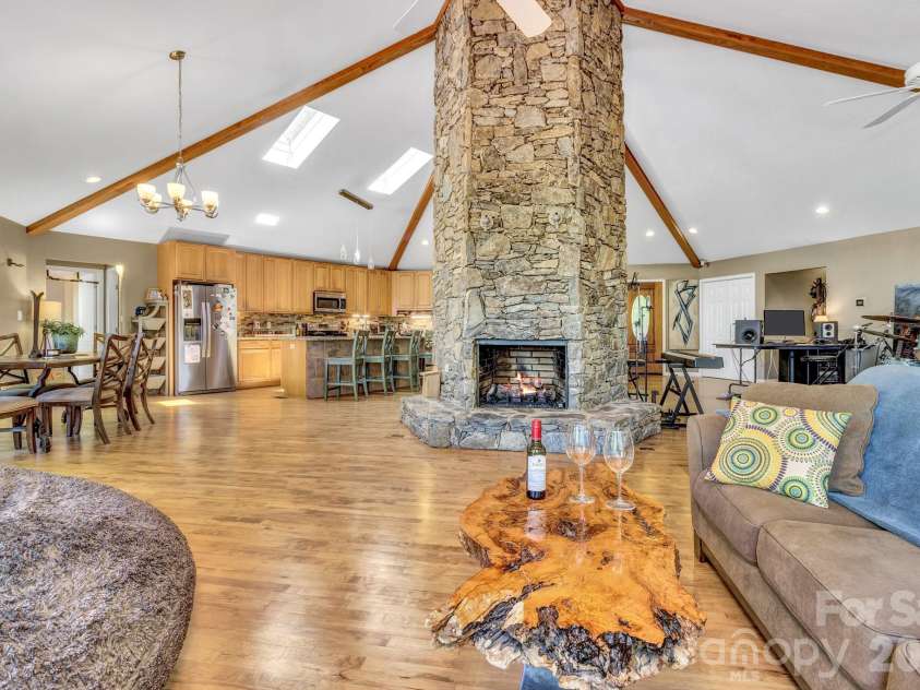 125 Winding Ridge Road, Fairview, NC 28730.  MLS# CAR4305059, YatesRealty ID 7405. 