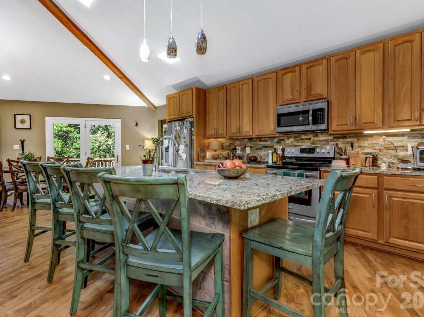 125 Winding Ridge Road, Fairview, NC 28730.  MLS# CAR4305059, YatesRealty ID 7405. 