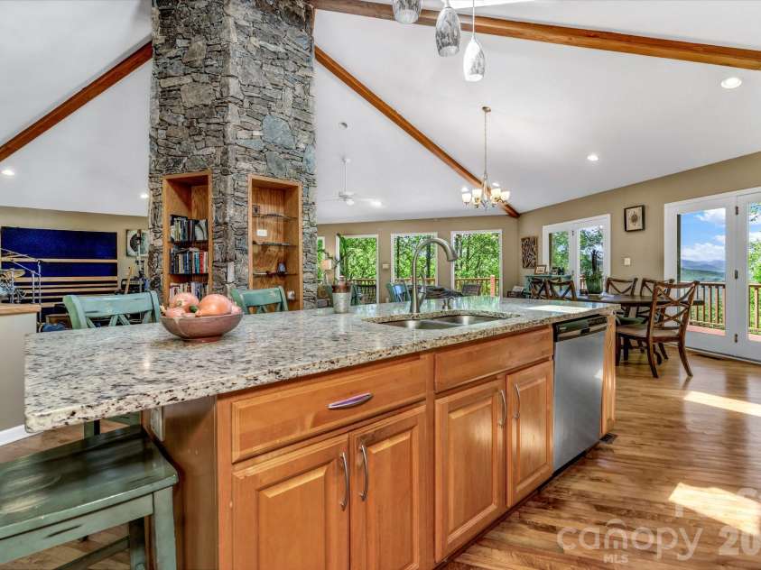 125 Winding Ridge Road, Fairview, NC 28730.  MLS# CAR4305059, YatesRealty ID 7405. 