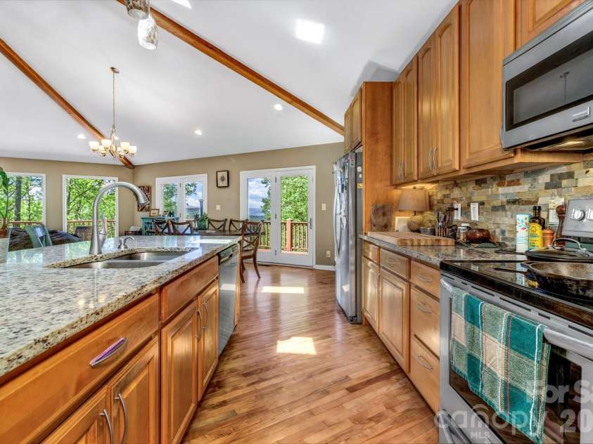 125 Winding Ridge Road, Fairview, NC 28730.  MLS# CAR4305059, YatesRealty ID 7405. 