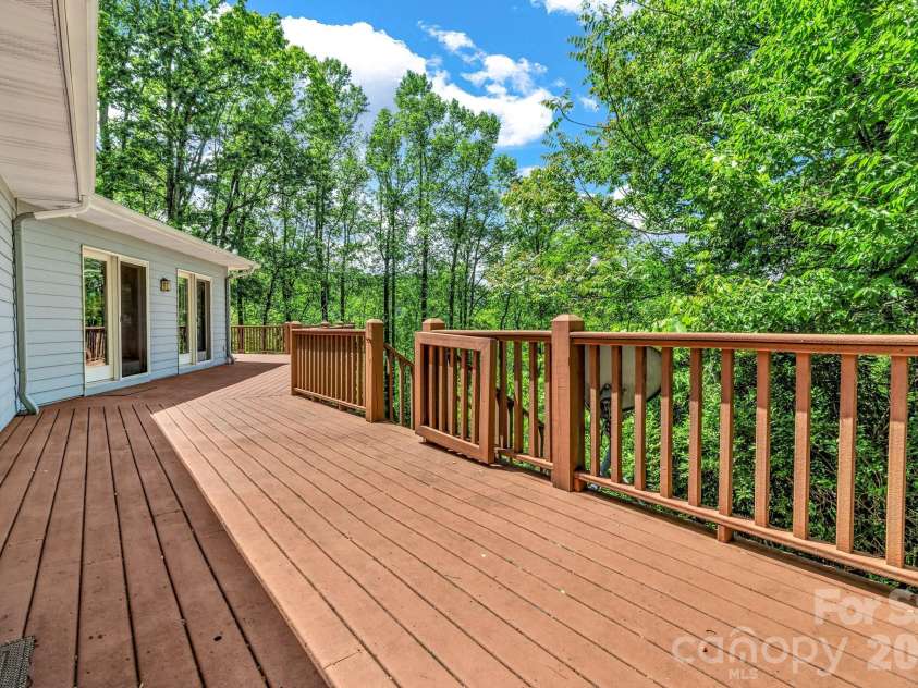 125 Winding Ridge Road, Fairview, NC 28730.  MLS# CAR4305059, YatesRealty ID 7405. 