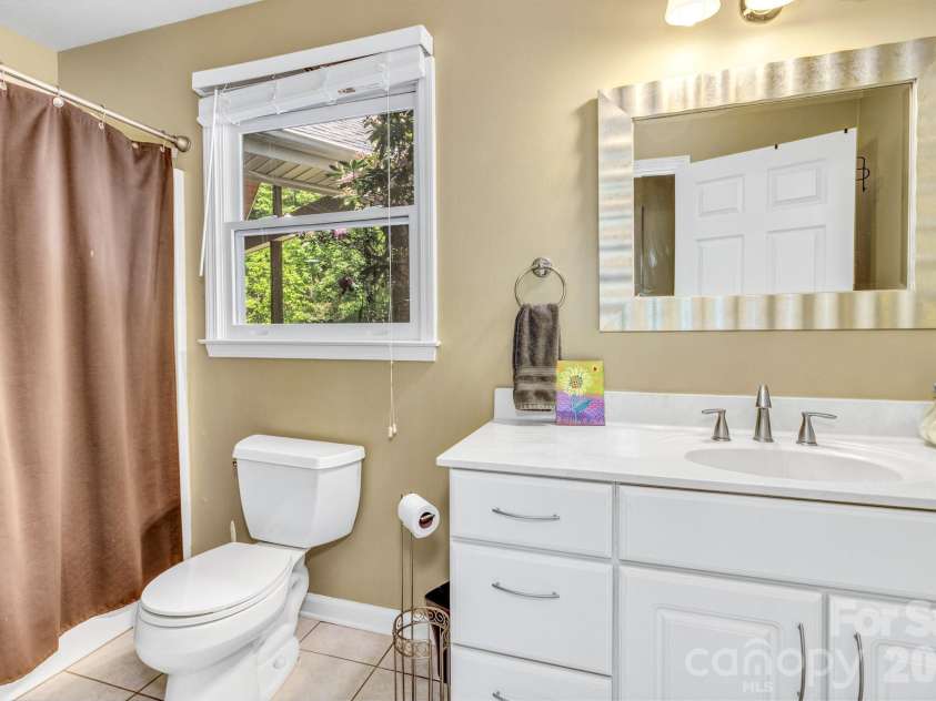 125 Winding Ridge Road, Fairview, NC 28730.  MLS# CAR4305059, YatesRealty ID 7405. 
