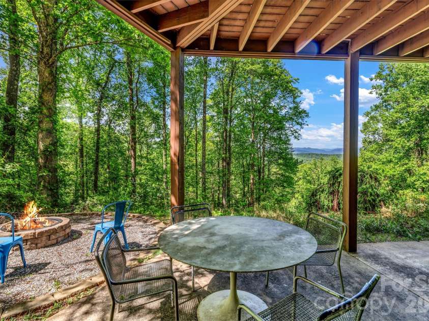 125 Winding Ridge Road, Fairview, NC 28730.  MLS# CAR4305059, YatesRealty ID 7405. 