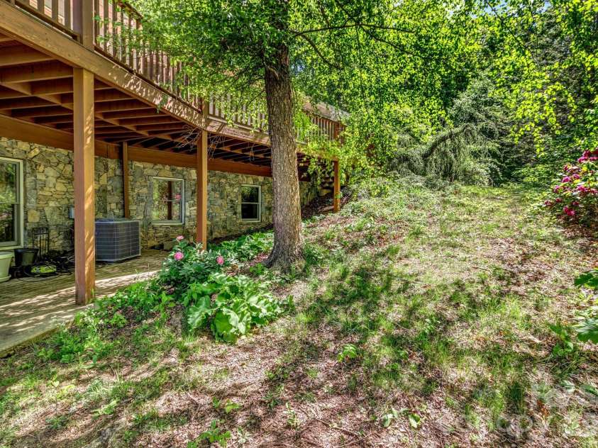 125 Winding Ridge Road, Fairview, NC 28730.  MLS# CAR4305059, YatesRealty ID 7405. 