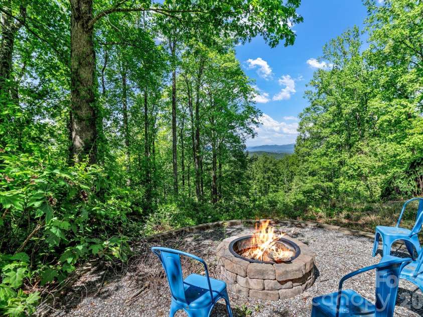 125 Winding Ridge Road, Fairview, NC 28730.  MLS# CAR4305059, YatesRealty ID 7405. 