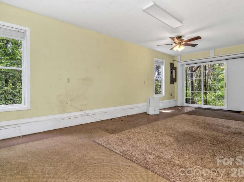 125 Winding Ridge Road, Fairview, NC 28730.  MLS# CAR4305059, YatesRealty ID 7405. 