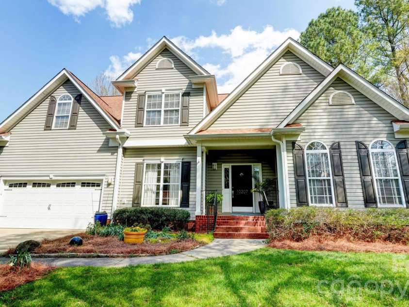 10207 Rougemont Lane, Charlotte, NC 28277.  MLS# CAR4360943, YatesRealty ID 7406. 