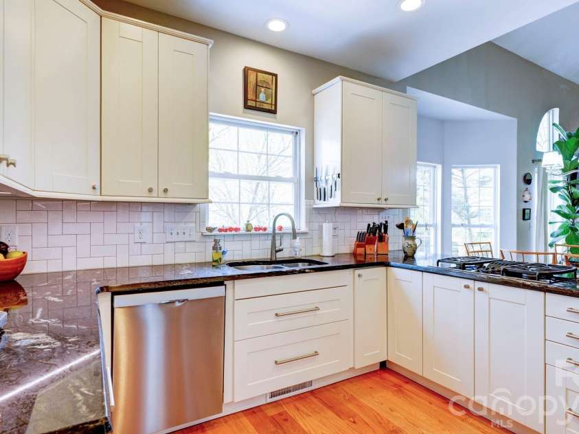 10207 Rougemont Lane, Charlotte, NC 28277.  MLS# CAR4360943, YatesRealty ID 7406. 