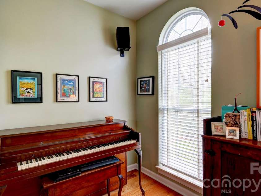 10207 Rougemont Lane, Charlotte, NC 28277.  MLS# CAR4360943, YatesRealty ID 7406. 
