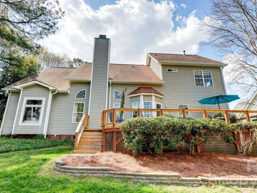 10207 Rougemont Lane, Charlotte, NC 28277.  MLS# CAR4360943, YatesRealty ID 7406. 