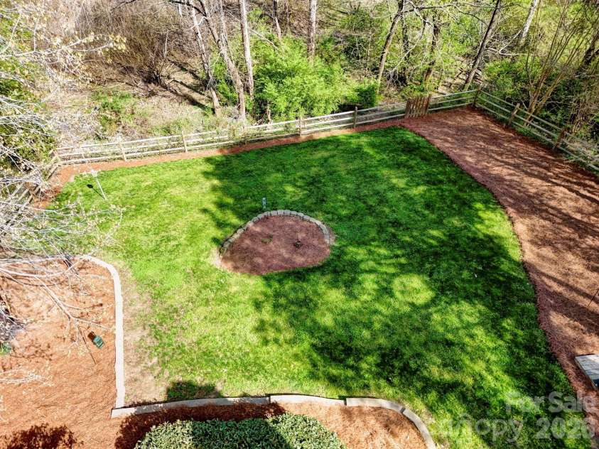 10207 Rougemont Lane, Charlotte, NC 28277.  MLS# CAR4360943, YatesRealty ID 7406. 