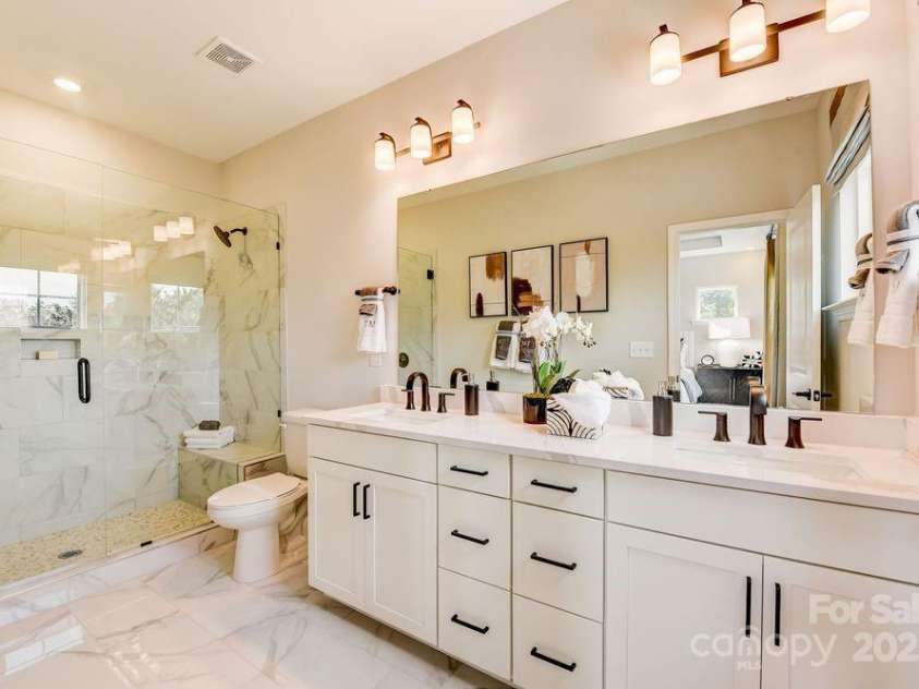 326 Catawba Avenue, Davidson, NC 28036.  MLS# CAR4250158, YatesRealty ID 7407. REPRESENTATIVE PHOTO