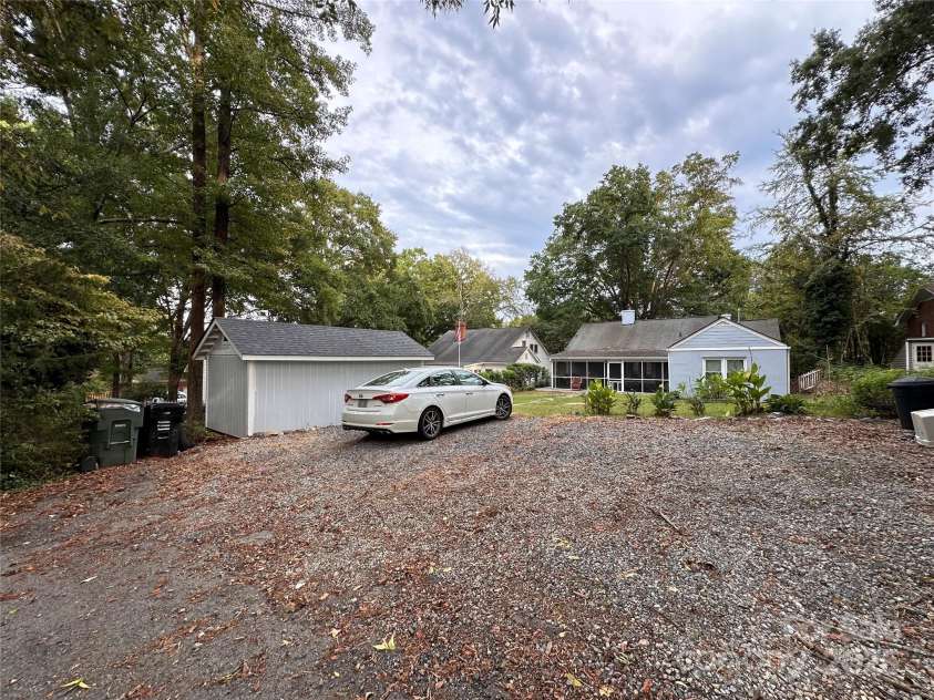 131 Glendale Avenue, Concord, NC 28025.  MLS# CAR4190131, YatesRealty ID 7408. Back Yard & Parking for 3 or more cars