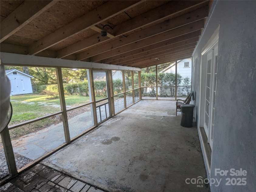 131 Glendale Avenue, Concord, NC 28025.  MLS# CAR4190131, YatesRealty ID 7408. Screeded in Porch