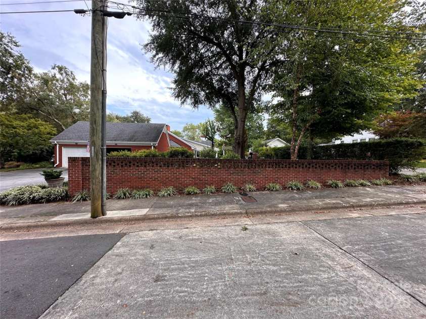 131 Glendale Avenue, Concord, NC 28025.  MLS# CAR4190131, YatesRealty ID 7408. Wonderful Street & Neighborhood