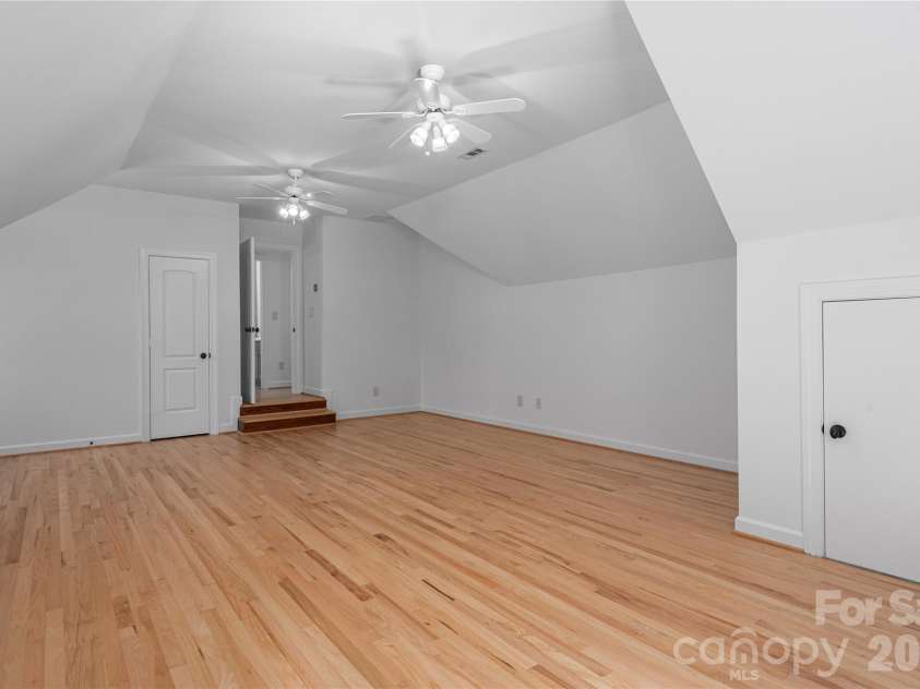 939 Linda Lane, Charlotte, NC 28211.  MLS# CAR4360605, YatesRealty ID 7408. Bonus/4th Bed upstairs