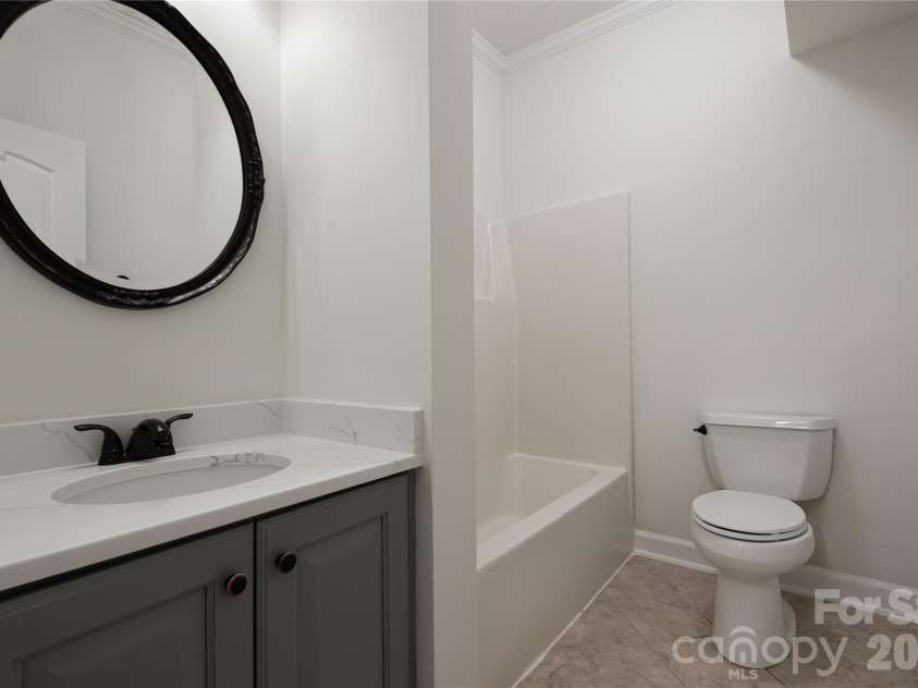 939 Linda Lane, Charlotte, NC 28211.  MLS# CAR4360605, YatesRealty ID 7408. Full bath basement