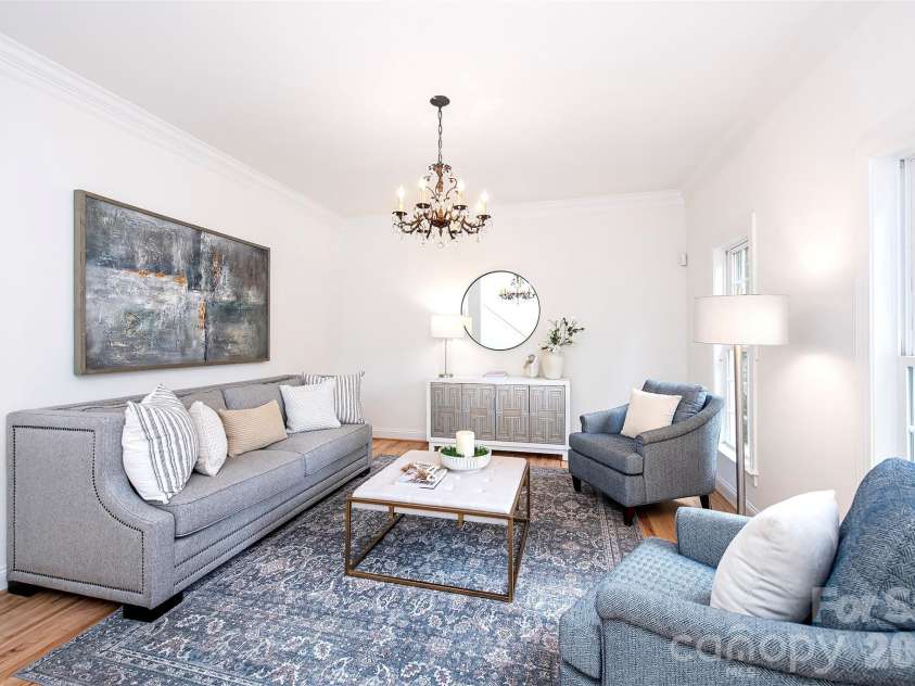 939 Linda Lane, Charlotte, NC 28211.  MLS# CAR4360605, YatesRealty ID 7408. Living Room off the entry