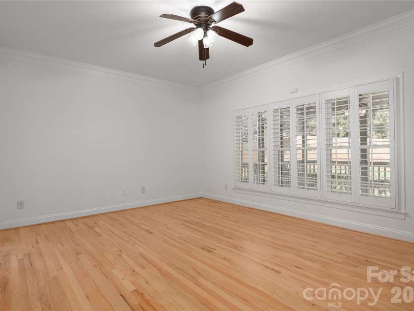 939 Linda Lane, Charlotte, NC 28211.  MLS# CAR4360605, YatesRealty ID 7408. Primary Bedroom on Main