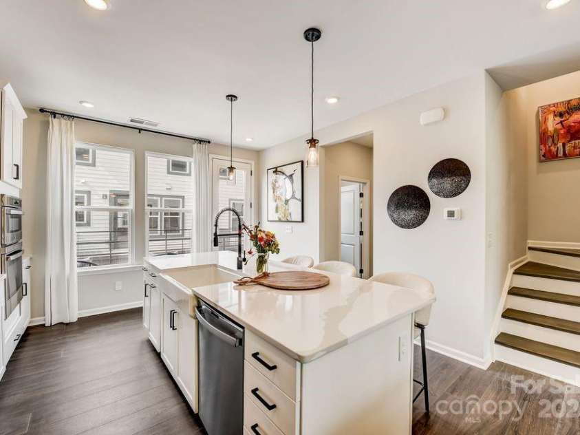 334 Catawba Avenue, Davidson, NC 28036.  MLS# CAR4250144, YatesRealty ID 7411. REPRESENTATIVE PHOTO