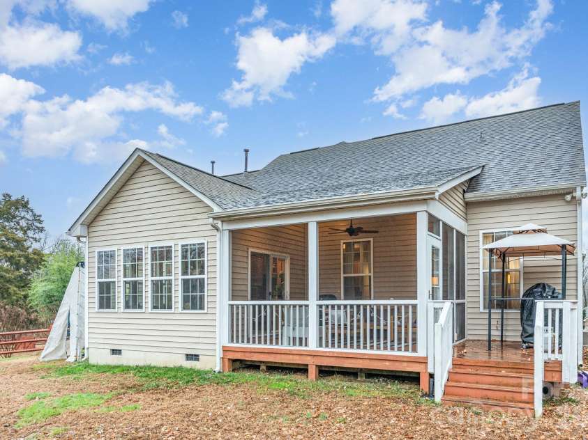 715 Cider Court, Lake Wylie, SC 29710.  MLS# CAR4324831, YatesRealty ID 7413. 