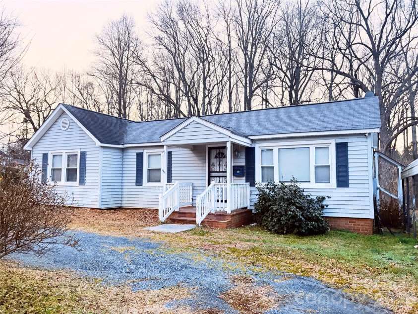 833 Dennis Street, Troy, NC 27371.  MLS# CAR4336876, YatesRealty ID 7415. 