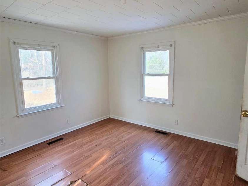 833 Dennis Street, Troy, NC 27371.  MLS# CAR4336876, YatesRealty ID 7415. 