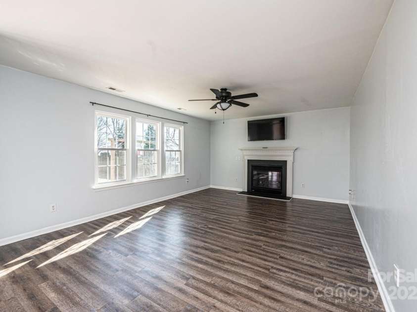 102 Brewster Court, Mooresville, NC 28115.  MLS# CAR4223330, YatesRealty ID 7417. 