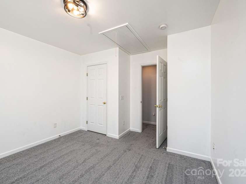 102 Brewster Court, Mooresville, NC 28115.  MLS# CAR4223330, YatesRealty ID 7417. 