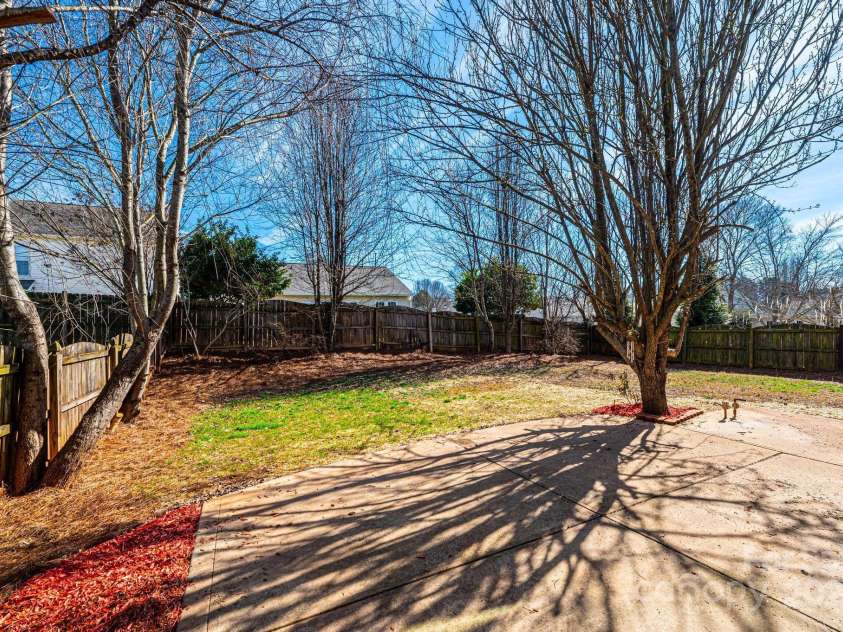 102 Brewster Court, Mooresville, NC 28115.  MLS# CAR4223330, YatesRealty ID 7417. 