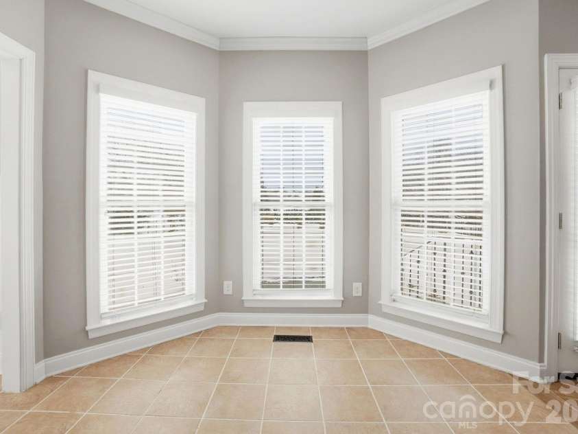 2709 Smith Field Drive, Monroe, NC 28110.  MLS# CAR4333485, YatesRealty ID 7417. Bay Window Breakfast Area