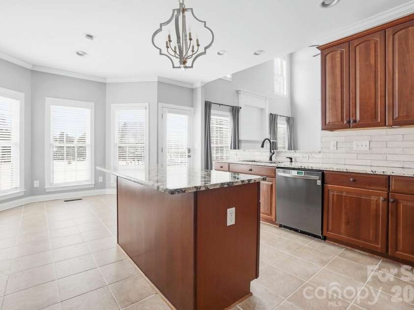 2709 Smith Field Drive, Monroe, NC 28110.  MLS# CAR4333485, YatesRealty ID 7417. Chef's Dream Kitchen