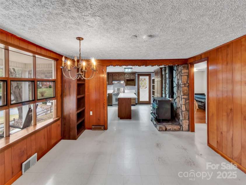 18 & 44 Sierra Point, Waynesville, NC 28786.  MLS# CAR4333158, YatesRealty ID 742. 