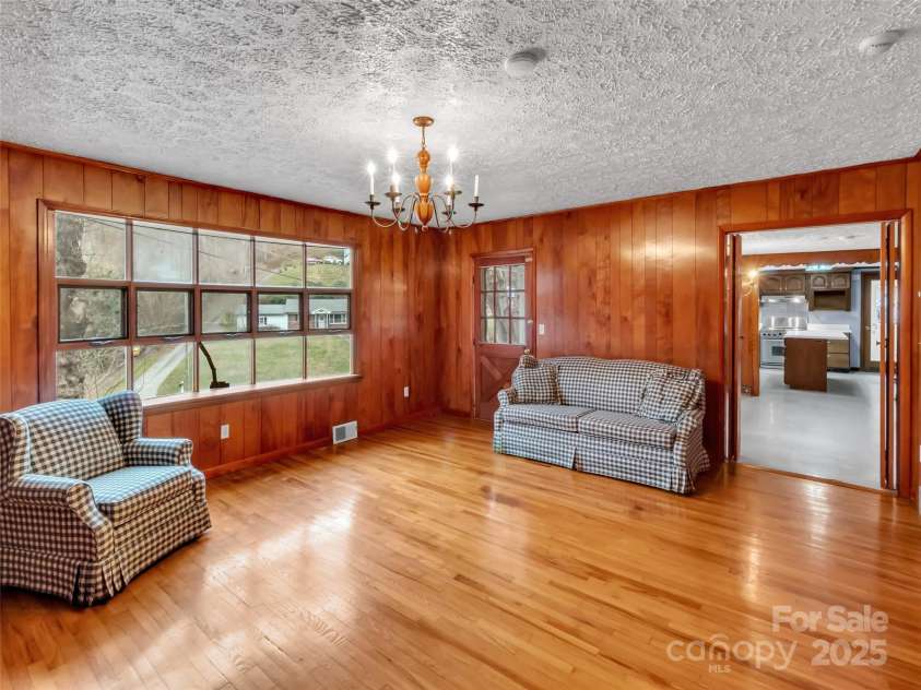 18 & 44 Sierra Point, Waynesville, NC 28786.  MLS# CAR4333158, YatesRealty ID 742. 
