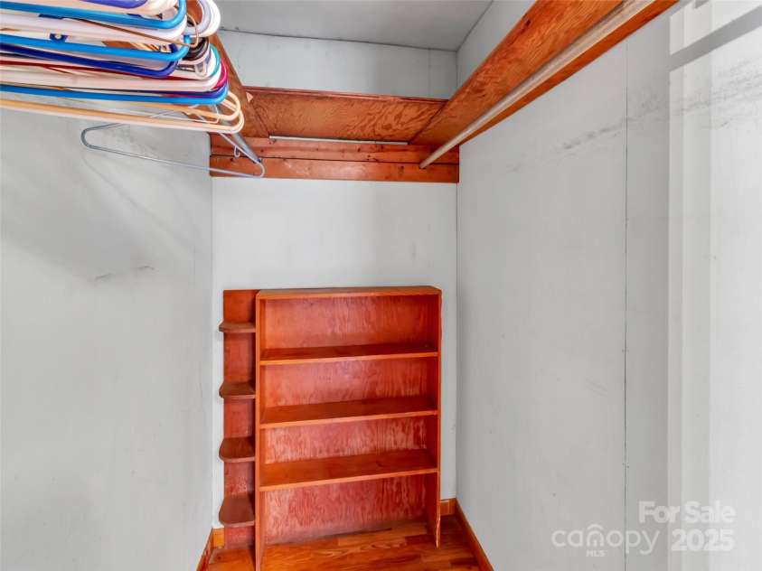 18 & 44 Sierra Point, Waynesville, NC 28786.  MLS# CAR4333158, YatesRealty ID 742. 