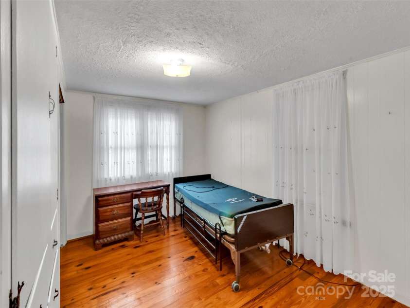 18 & 44 Sierra Point, Waynesville, NC 28786.  MLS# CAR4333158, YatesRealty ID 742. 