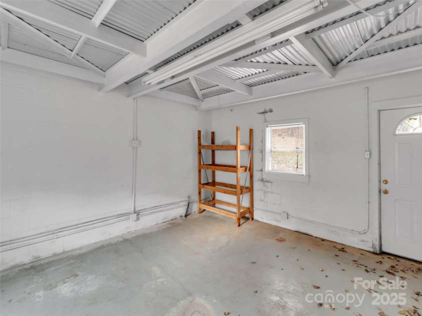 18 & 44 Sierra Point, Waynesville, NC 28786.  MLS# CAR4333158, YatesRealty ID 742. 