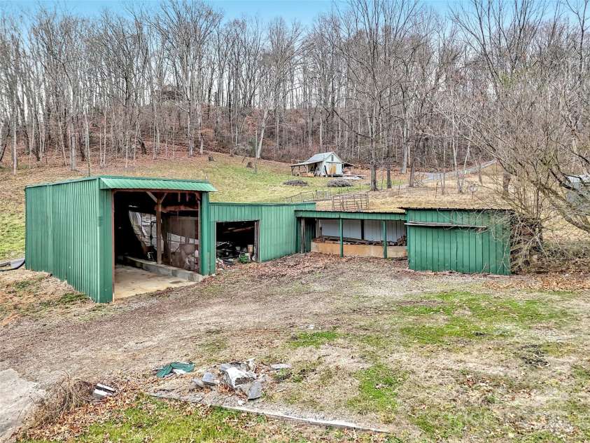 18 & 44 Sierra Point, Waynesville, NC 28786.  MLS# CAR4333158, YatesRealty ID 742. 