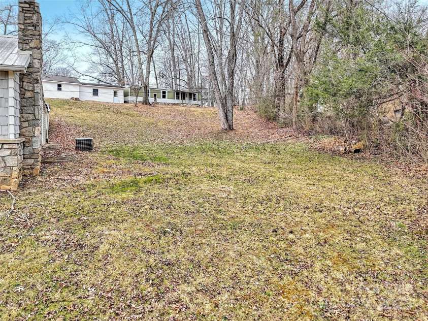 18 & 44 Sierra Point, Waynesville, NC 28786.  MLS# CAR4333158, YatesRealty ID 742. 