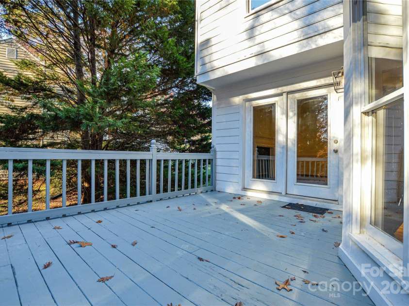 9709 Calpher Court, Matthews, NC 28105.  MLS# CAR4205838, YatesRealty ID 742. 