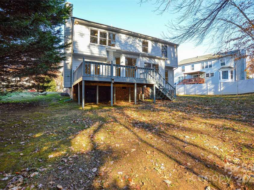 9709 Calpher Court, Matthews, NC 28105.  MLS# CAR4205838, YatesRealty ID 742. 