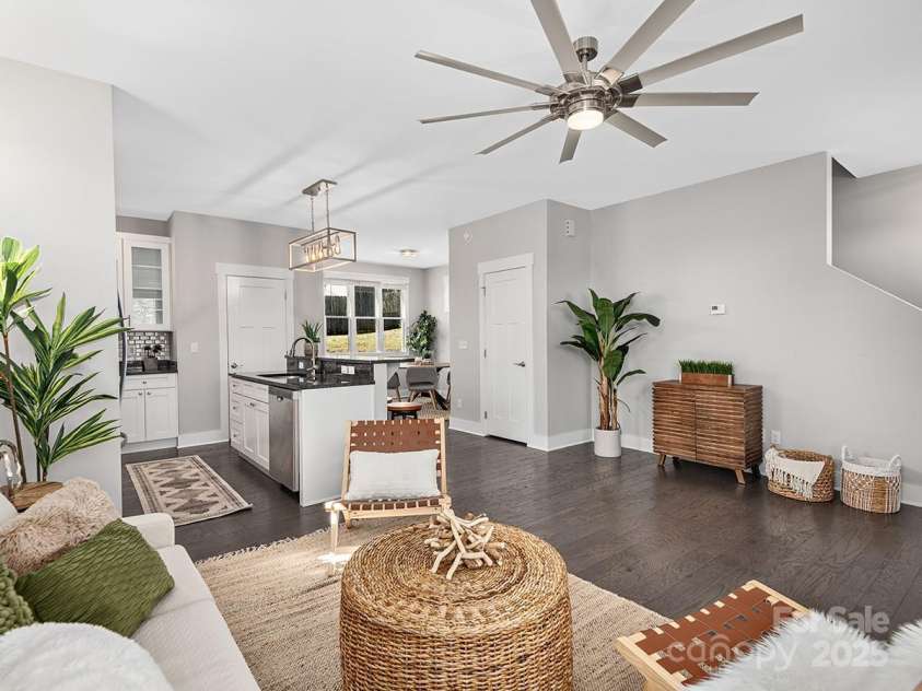 34 Walnut Lane, Asheville, NC 28804.  MLS# CAR4233293, YatesRealty ID 7421. Smart floorplan for easy flow between living spaces and ample natural light