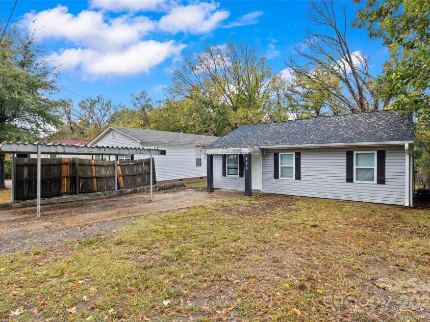 616 Simpson Street, Rock Hill, SC 29732.  MLS# CAR4315612, YatesRealty ID 7421. 