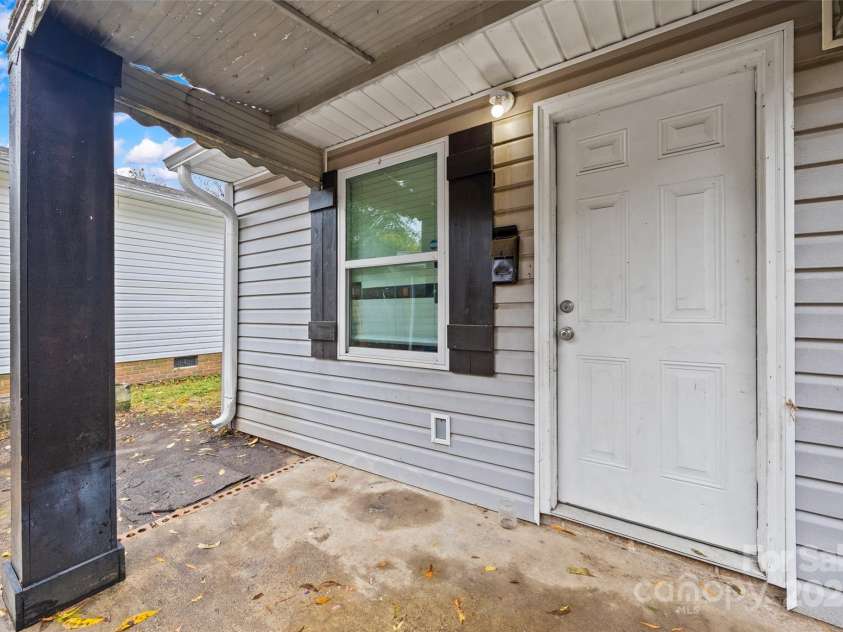 616 Simpson Street, Rock Hill, SC 29732.  MLS# CAR4315612, YatesRealty ID 7421. 