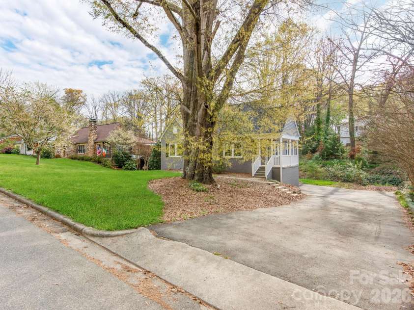 1106 South Street, Gastonia, NC 28052.  MLS# CAR4358490, YatesRealty ID 7422. 