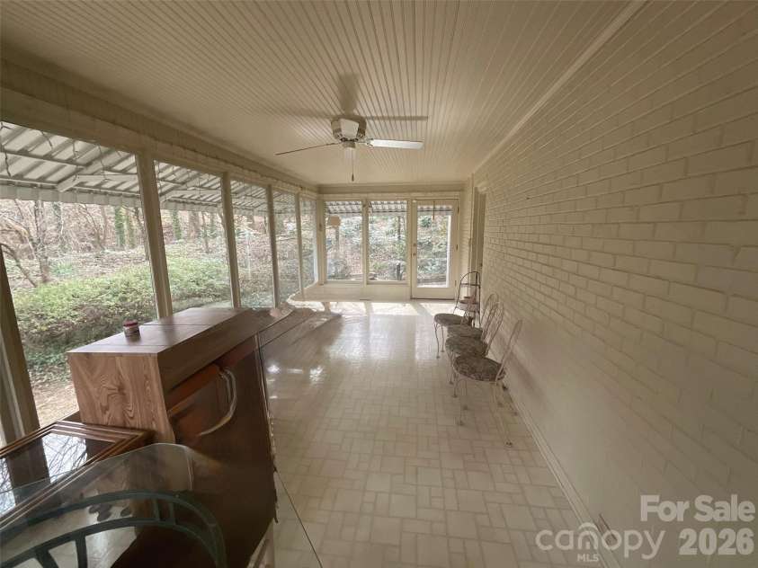 822 Westminster Circle, Lenoir, NC 28645.  MLS# CAR4325662, YatesRealty ID 7423. 