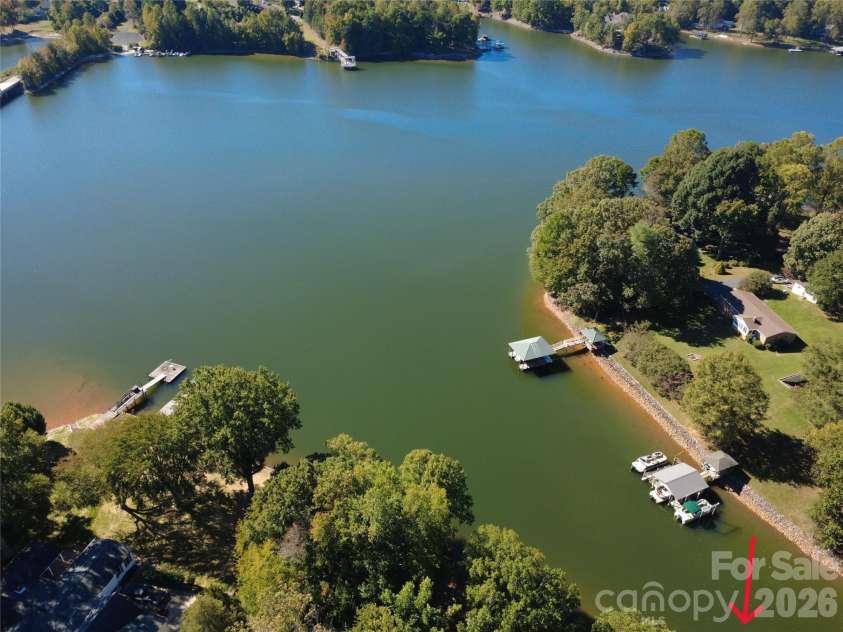 137 Hideaway Lane, Mooresville, NC 28117.  MLS# CAR4313154, YatesRealty ID 7424. 