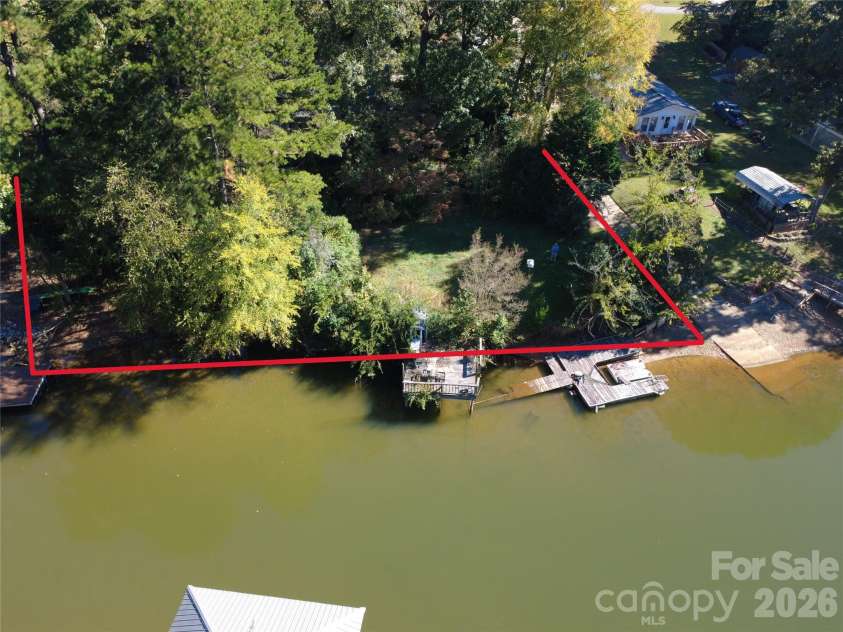 137 Hideaway Lane, Mooresville, NC 28117.  MLS# CAR4313154, YatesRealty ID 7424. 