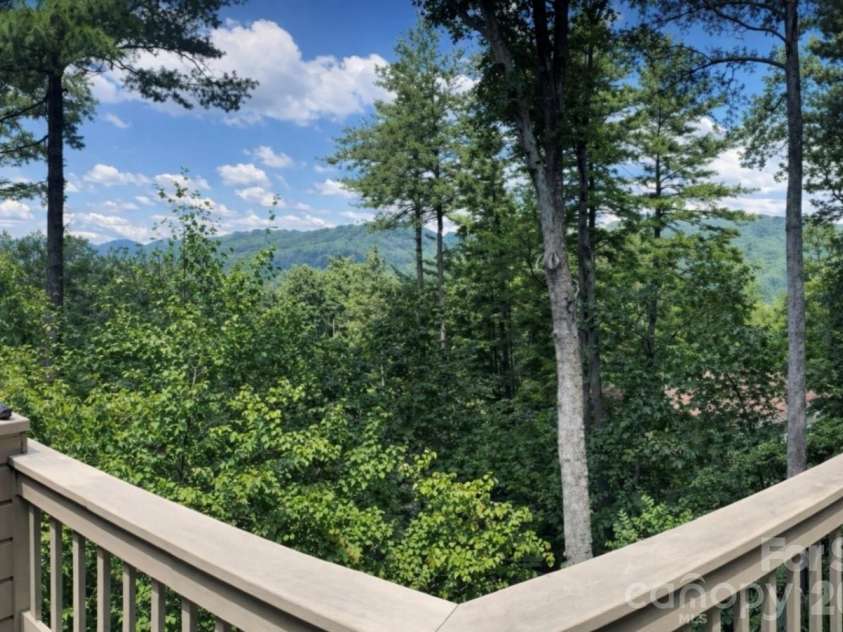 2902 Timber Trail, Asheville, NC 28804.  MLS# CAR4176254, YatesRealty ID 7425. 